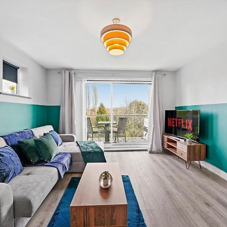 The Stylish Warwick Abode - Balcony - Garden Villa Leek Wootton Bagian luar foto