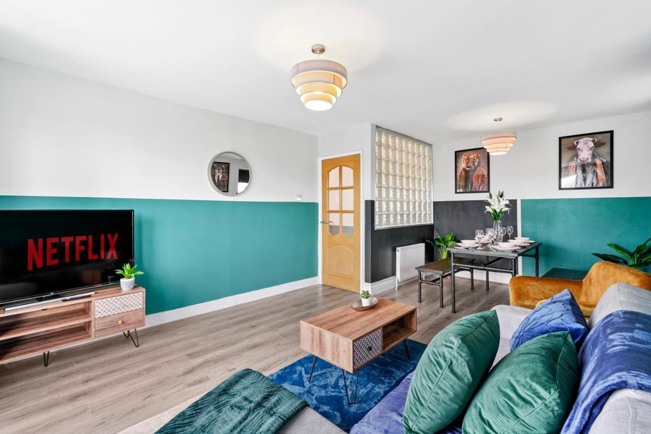 The Stylish Warwick Abode - Balcony - Garden Villa Leek Wootton Bagian luar foto