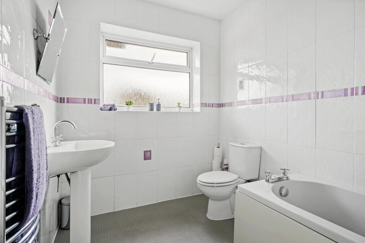 The Stylish Warwick Abode - Balcony - Garden Villa Leek Wootton Bagian luar foto