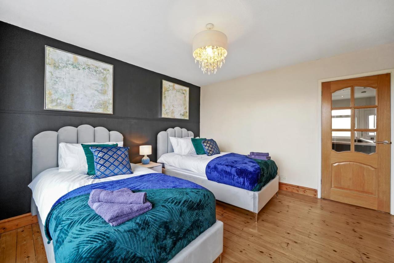 The Stylish Warwick Abode - Balcony - Garden Villa Leek Wootton Bagian luar foto